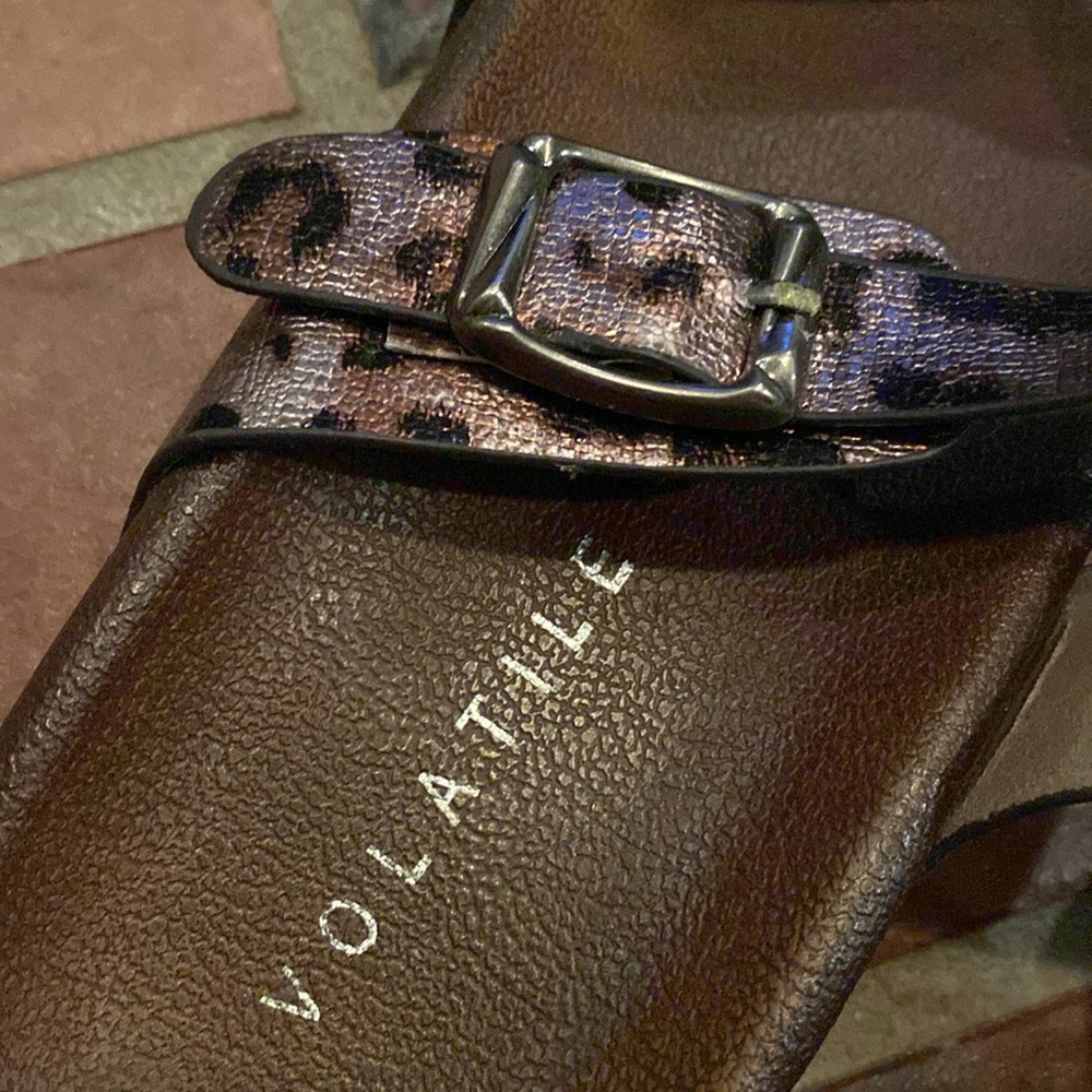 NWOT Volatile Sandals - Picture 2 of 5